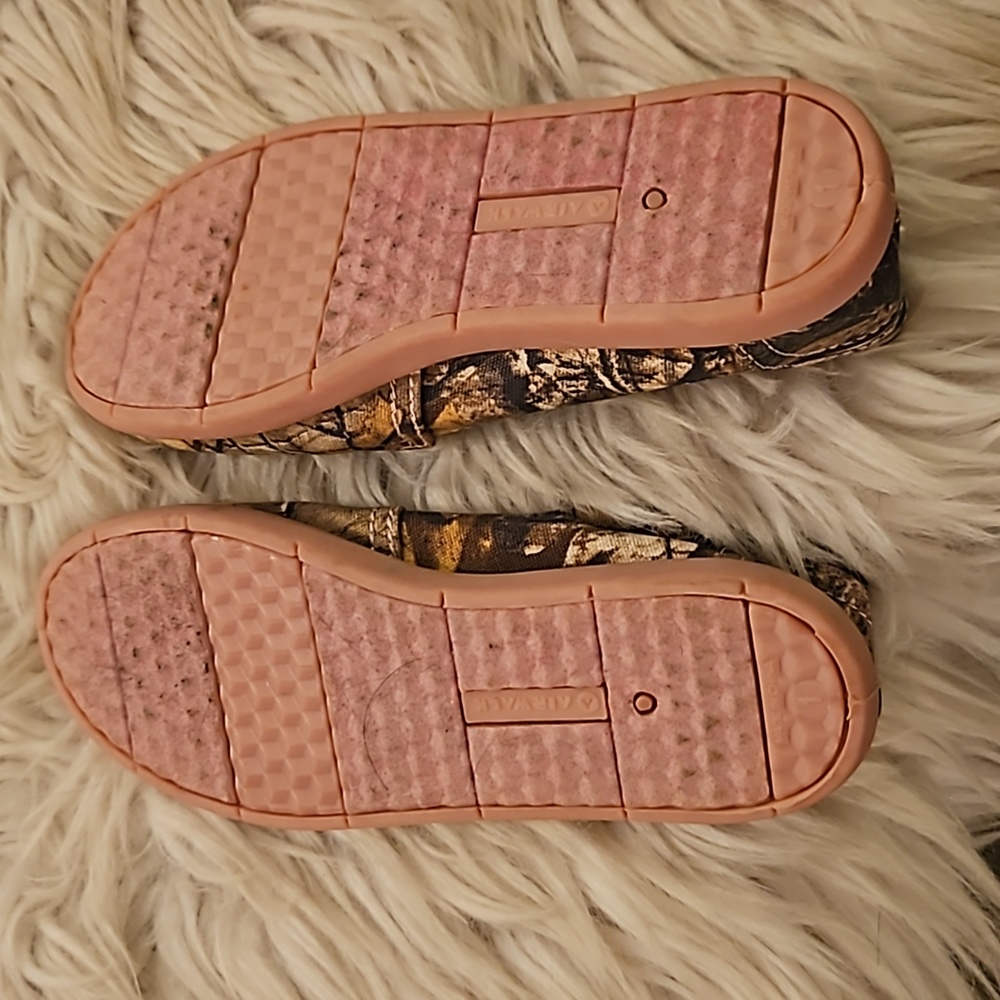 Airwalk Camo & Pink Slip-On Shoes | Kids Size 1 - Picture 6 of 7